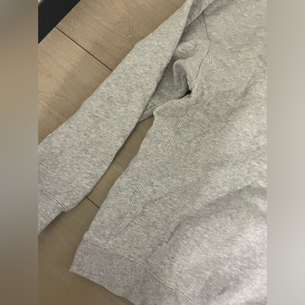 GREY CREWNECK CUT NECKLINE - SIZE M